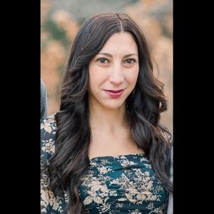 Meet your Posher, Vanessa